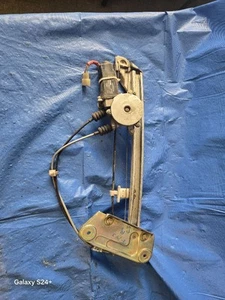 89 90 91 92 PROBE RIGHT FRT POWER WINDOW REGULATOR AND MOTOR PASSENGER SIDE - Picture 1 of 3