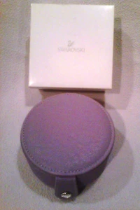Swarovski - 2011 Gift Purple Jewelry Case / Roll with Clear Crystal Accent - MIB - Picture 1 of 2