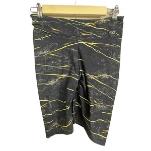 Lici Fit Shorts size M Black Tan Yellow Print - Picture 1 of 5