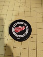 1990'S POWERADE INGLASCO THE OFFICIAL DETROIT RED WINGS  PRACTICE PUCK 