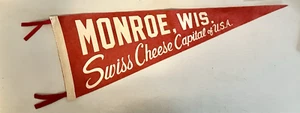 "Banderín de colección 24"" Monroe Wisconsin WI queso suizo capital de los EE. UU. fieltro rojo" - Imagen 1 de 7