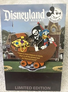 Disneyland Train With Quotes/Pirate Donald AP Exclusive Pin DLR #5 Of 6 In Set - Picture 1 of 3