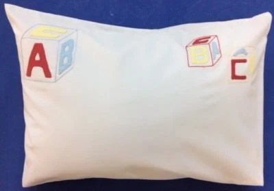 Blocks Almohada Bebé/Niño 12"x 16" Mano Embr con/sin relleno ¡Envío Gratis! Foto 1 de 3