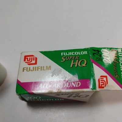 Fujifilm Super HQ, 200 Speed 24 Exposure, 35mm Film Expired 11/2000 NEW Open BOX - Image 1 of 4
