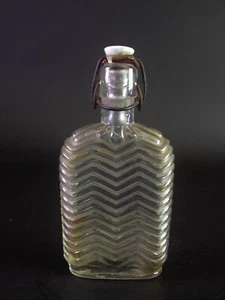 - seltene ART DECO GLASFLASCHE - SCHNAPSFLASCHE - geometrisch gerippt - 1920ies - Bild 1 von 6
