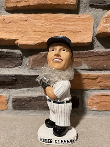 2002 Roger Clemens #22 New York Yankees Hormel SGA Bobblehead - Offers Welcomed - Picture 1 of 6