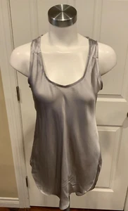 Camiseta sin mangas Acrobat gris claro 100 % seda alta baja, talla pequeña - Imagen 1 de 6