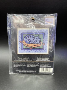 Bucilla Plaid Contato Punto Croce "Kitty Sleeping" Cucito Misura 6" x 5" #43989 - Foto 1 di 11