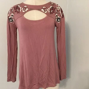 Maurices Size XSmall Shirt Long Sleeve floral Mauve Peek Neck NWT - Picture 1 of 11