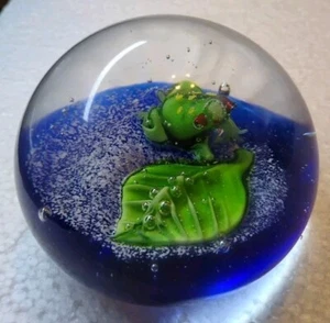 Hand Blown Glass Paperweight Green Frog & Leaf on Blue Base - Picture 1 of 8