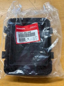 Cubierta de filtro de aire genuina Honda # 17231-Z0J-040 - Imagen 1 de 2