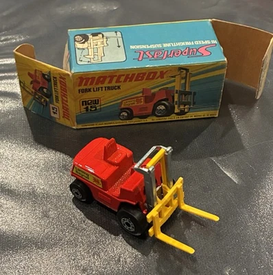 1972 MATCHBOX SUPERFAST RED 15 FORK LIFT TRUCK LANSING BAGNAIL IN ORIGINAL BOX - Image 1 of 4