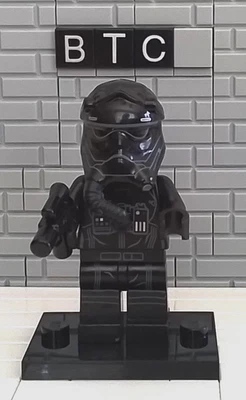 LEGO Star Wars Episode VII 75101 First Order TIE Pilot Minifigure! DAMAGED LEG! - Image 1 of 4
