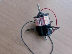DUO THERM RV FURNACE 12VDC BLOWER MOTOR  3-14352 WITH BRACKETS NOS - Picture 1 of 8