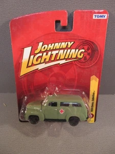 Johnny Lightning 1950 Chevy Suburban - Picture 1 of 1