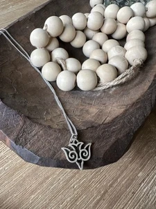 James Avery Descending Dove Sterling Silver 925 Pendant & 18” Light Curb Chain - Picture 1 of 8