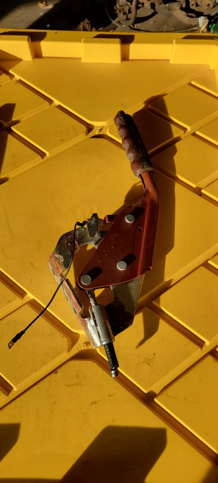 Manija de freno de estacionamiento Datsun 280zx 1979-83 rojo granate Foto 1 de 4