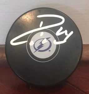 Ryan Callahan Autographed Signed Logo Puck Tampa Bay Lightning - Picture 1 of 2