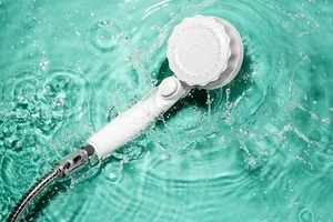 MIZSEI SH219-2T Bubbly Misty Shower Head mist wall mount modern circular New F/S - Picture 1 of 2