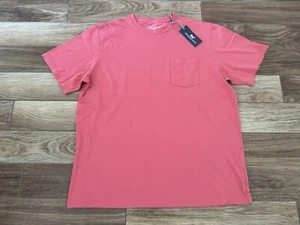 NUEVO CON ETIQUETAS Camiseta Hombre XL Vineyard Vines Roja Color Sólido Bolsillo - Imagen 1 de 4
