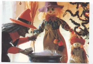 HALLOWEEN GAME Postcard - Roll the Die - WITCH at Cauldron - Picture 1 of 2