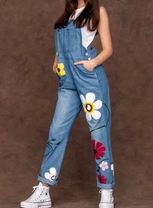 MissLook Blue Jeans Denim Latzhose Damen bemalt Blumenmuster Medium 🌸 - Bild 1 von 13