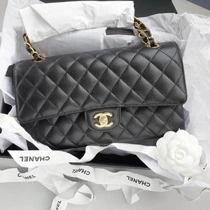 Bolso Bandolera Chanel VIP Regalo Gratis Maquillaje Negro - Imagen 1 de 6
