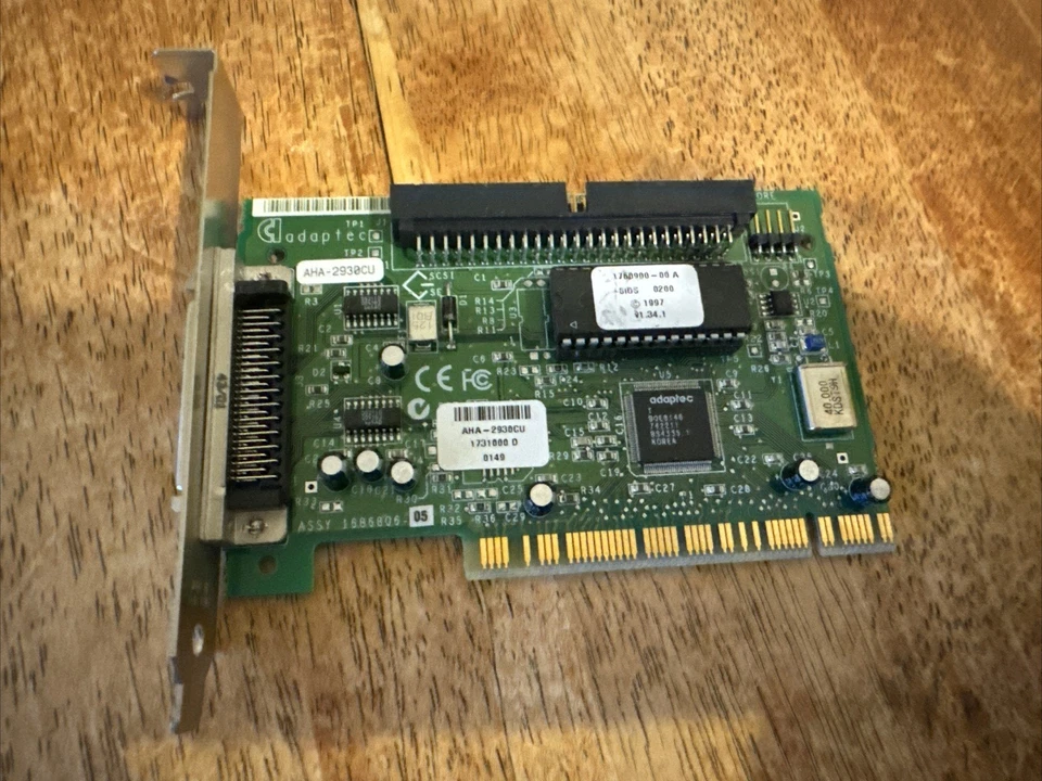 Adaptec AHA-2930CU PCI SCSI Controller Card - Image 1 of 4