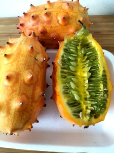 African Horned Melon - Cucumber -Kiwano  Melon 15 Seeds -  BUY ONE GET ONE FREE - Picture 1 of 3