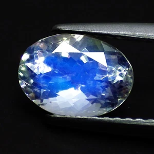 1.65 Ct Oval Esteemed Top Grade (8 x 6 mm) Natural Faceted Rainbow Moonstone - Picture 1 of 7