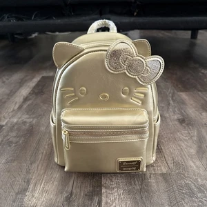 Mini zaino Loungefly Sanrio Hello Kitty 50° anniversario oro edizione limitata - Foto 1 di 15