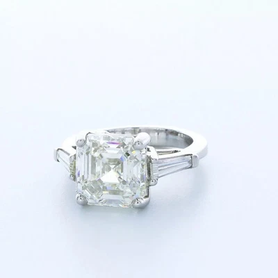 Anillo de compromiso de 3 piedras platino vintage 6,05 quilates diamante cultivado en laboratorio Asscher I VS1 Foto 1 de 4