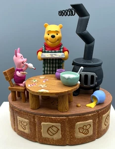 Hallmark Ornament Magic Disney Winnie the Pooh Making Sweet Rememberies 2007 - Bild 1 von 11