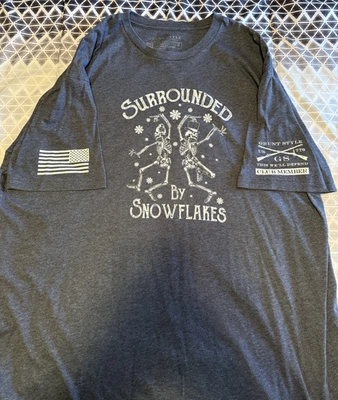 Camiseta estilo Grunt "Rodeada de copos de nieve" para hombre XXXL 3XL *Solo miembros del club* Foto 1 de 2