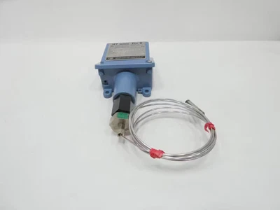 United Electric E117-3BS Temperature Controller 250v-ac 100-400f - Image 1 of 4