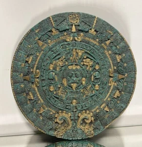 ZAREBSKI Possibly WALL PLAQUE 11 1/2" Round Crushed Malachite AZTEC MAYAN MCM - Picture 1 of 12