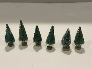 Mini cepillo vintage árboles de Navidad verde brillo nieve escarcha pueblo (6) - Imagen 1 de 10