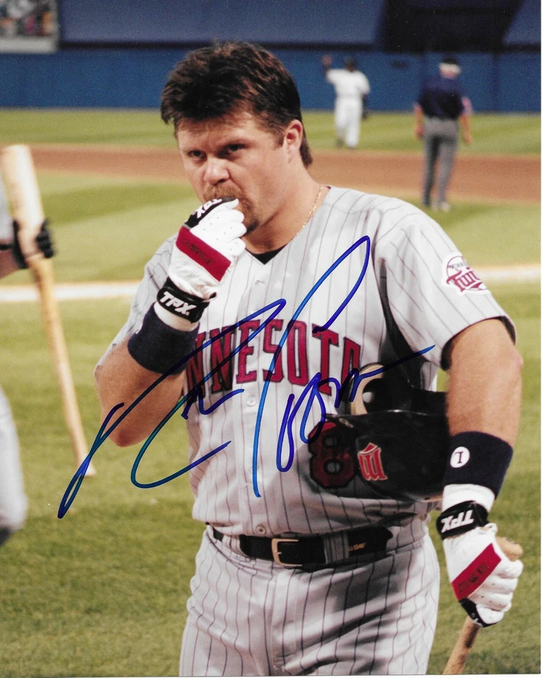 RON COOMER Autographed Signed 8 x 10 Photo Minnesota Twins Baseball COA - Image 1 of 1