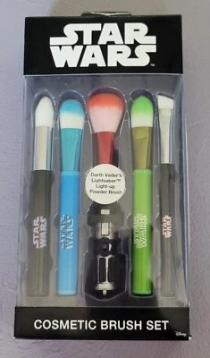 Star Wars Cosmetic Brush Set of 5 with a Light-up Brush - Image 1 of 2
