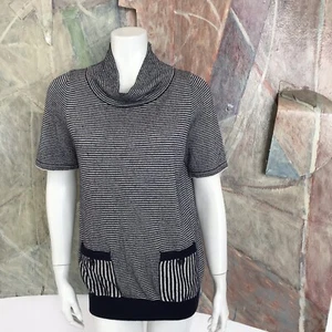 Moth Anthropologie blau weiß gestreiftes Kurzarm-Top mit Taschen Größe Small - Bild 1 von 10