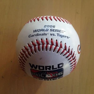 2006 World Series Baseball, Rawlings, Cardinals vs Tigers, Collector’s Edition - Picture 1 of 5