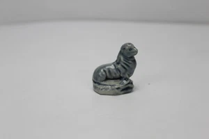Estatuilla Wade England rosa roja sello de té caprichoso miniatura hecha en Inglaterra - Imagen 1 de 3
