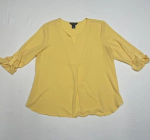Investments Women's Top Sz Large Yellow 3/4 Roll Tab Sleeve Lightweight V-Neck - Picture 1 of 7