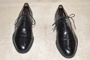 GORGEOUS SALVATORE FERRAGAMO OXFORDS 8 D $1490 - Picture 1 of 7