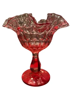 Plato de caramelo rosa/arándano prensado con volantes con tallo de vidrio artístico Fenton de colección - Imagen 1 de 3