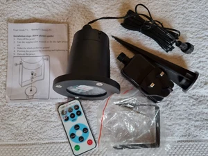 Outdoor Xmas Laser Lights Red & Green rotating mains powered (UK Plug adaptor) - Picture 1 of 6