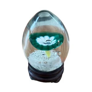 Murano Made in Italy Briefbeschwerer mundgeblasen Eierform Blume - Bild 1 von 3