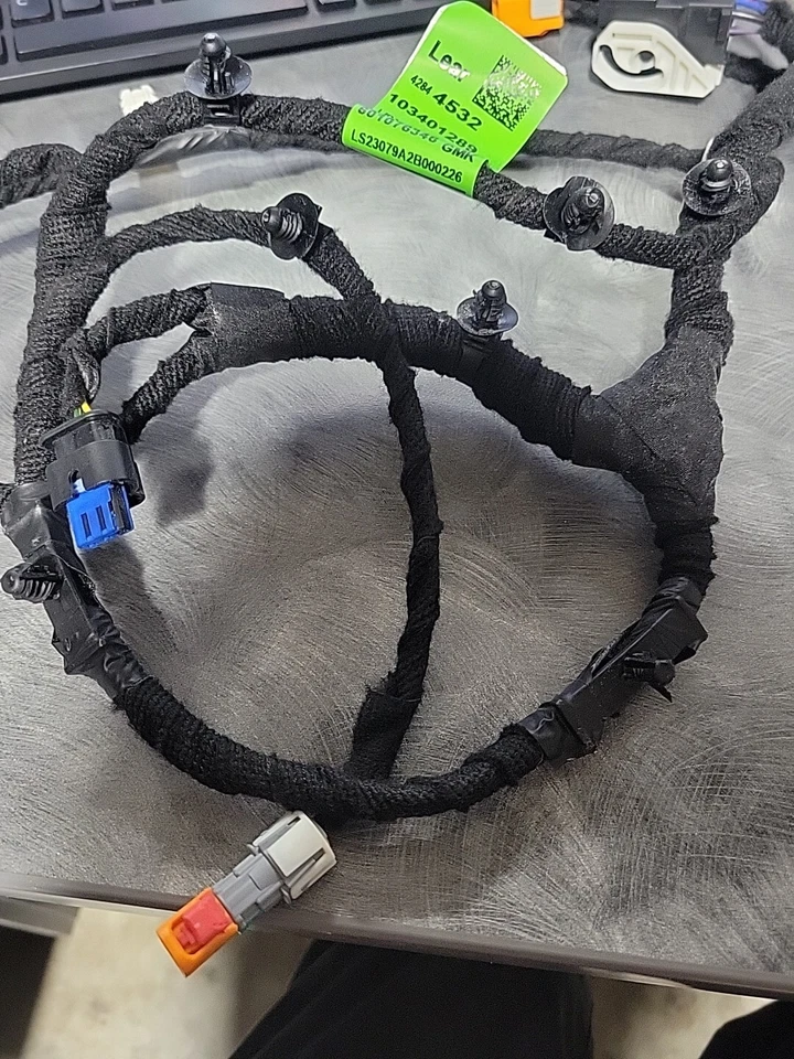 CHEVROLET TRAX TAILGATE LIFTGATE BACK DOOR WIRE WIRING HARNESS OEM 2024 💎 Foto 1 de 1