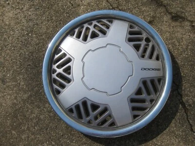 One Genuine 1991 1992 Dodge Spirit 14 inch hubcap wheel cover - Image 1 of 4