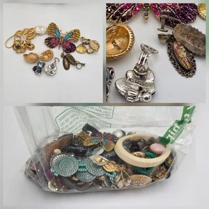 Verschiedene Vintage Modeschmuck Konvolut meist Clip Ohrringe 2,87 Pfund verschiedene Marken - Bild 1 von 7